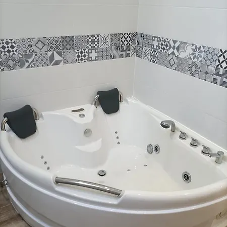 Jacuzzi Barcala Villa Valga Exterior photo